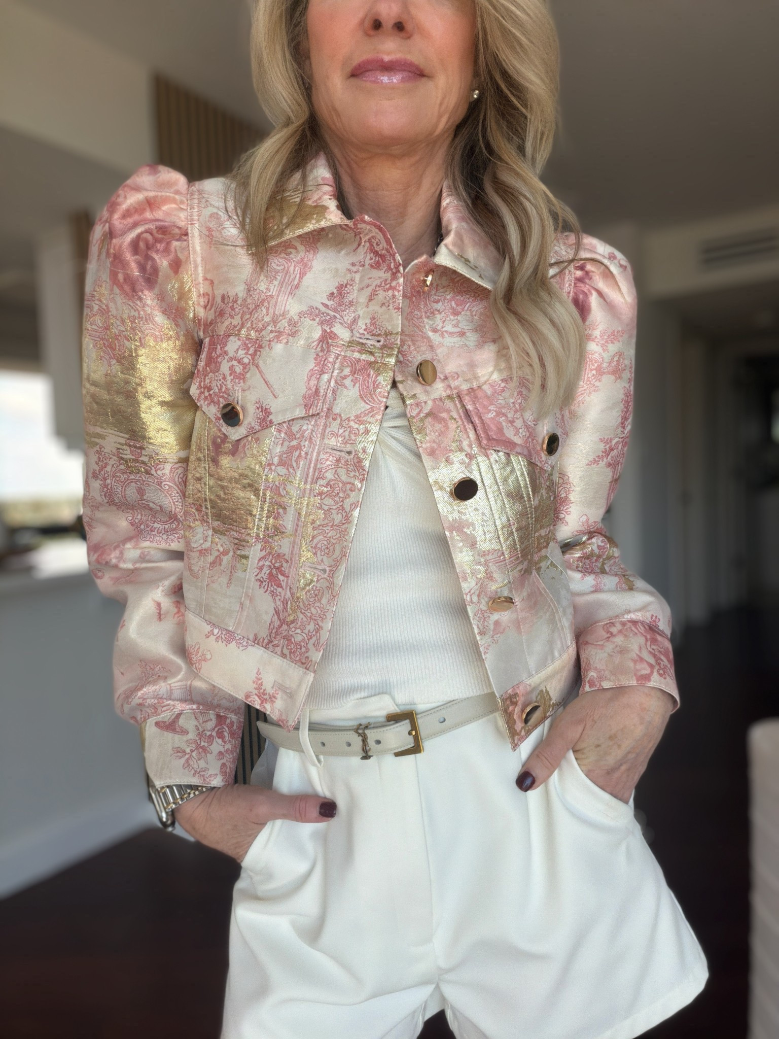 This dreamy cropped denim jacket with the metallic woven in!  Im in a 0

#LTKOver40 #LTKSeasonal #LTKootd