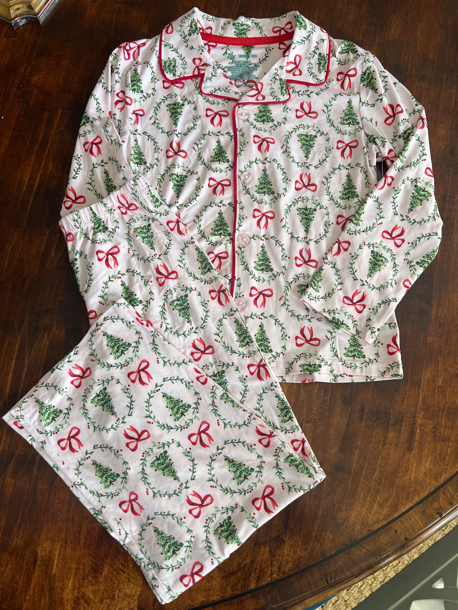 Holiday pajamas Christmas pajama matching Christmas pajamas pajamas with bows family pajamas 

#LTKKids #LTKSaleAlert #LTKHoliday