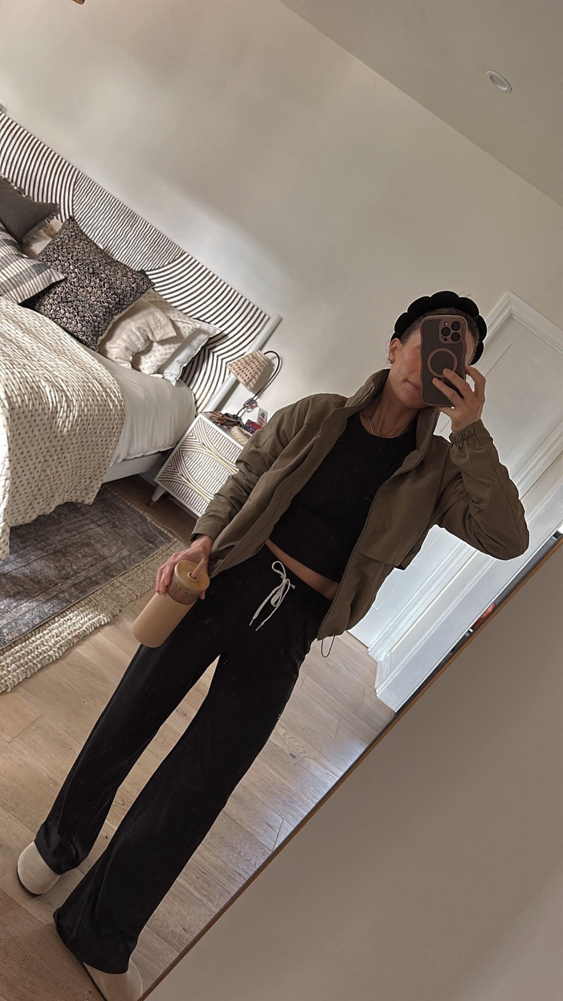 10/10 recommend this water repellent windbreaker jacket from @onequince. Love that it's made of recycled nylon, has a cinchable hem for a chic fit, two zip closure pockets, and a stowable hood in the oversized collar... it's easy to toss in your bag for post workouts and life beyond and comes in several great basic colorways. Runs true to size. #quincepartner 
