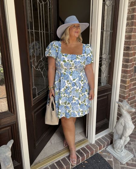 And just like that, the cool concert girl vibe turns back into the floral girly that she really is 🩵🪻👗

This dress fits a pear shape perfectly, comes XS-3X 🛍️ It’s also available in white!

#LTKPlusSize #LTKSeasonal #LTKParties