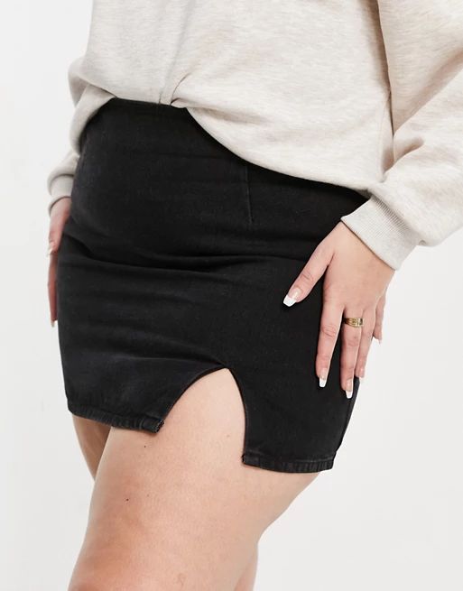 ASOS DESIGN Curve denim split front mini skirt in black | ASOS (Global)