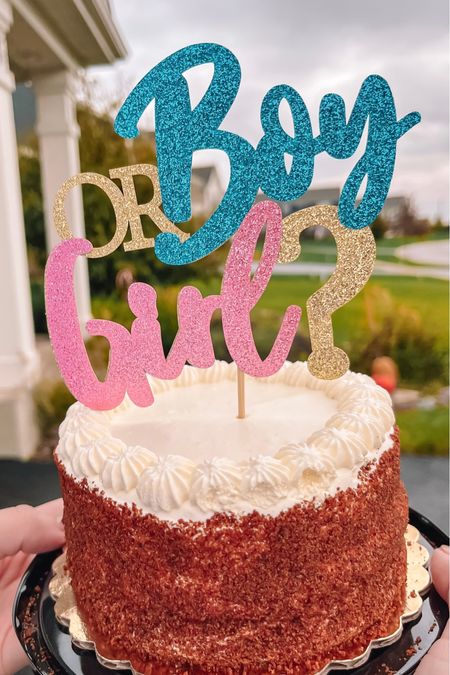 Totally cute gender reveal cake topper, absolutely loved this! Simple, sparkly and photographed really well to commemorate the occasion. A must for my maternity / pregnancy mamas!

#LTKbaby #LTKbump #LTKhome