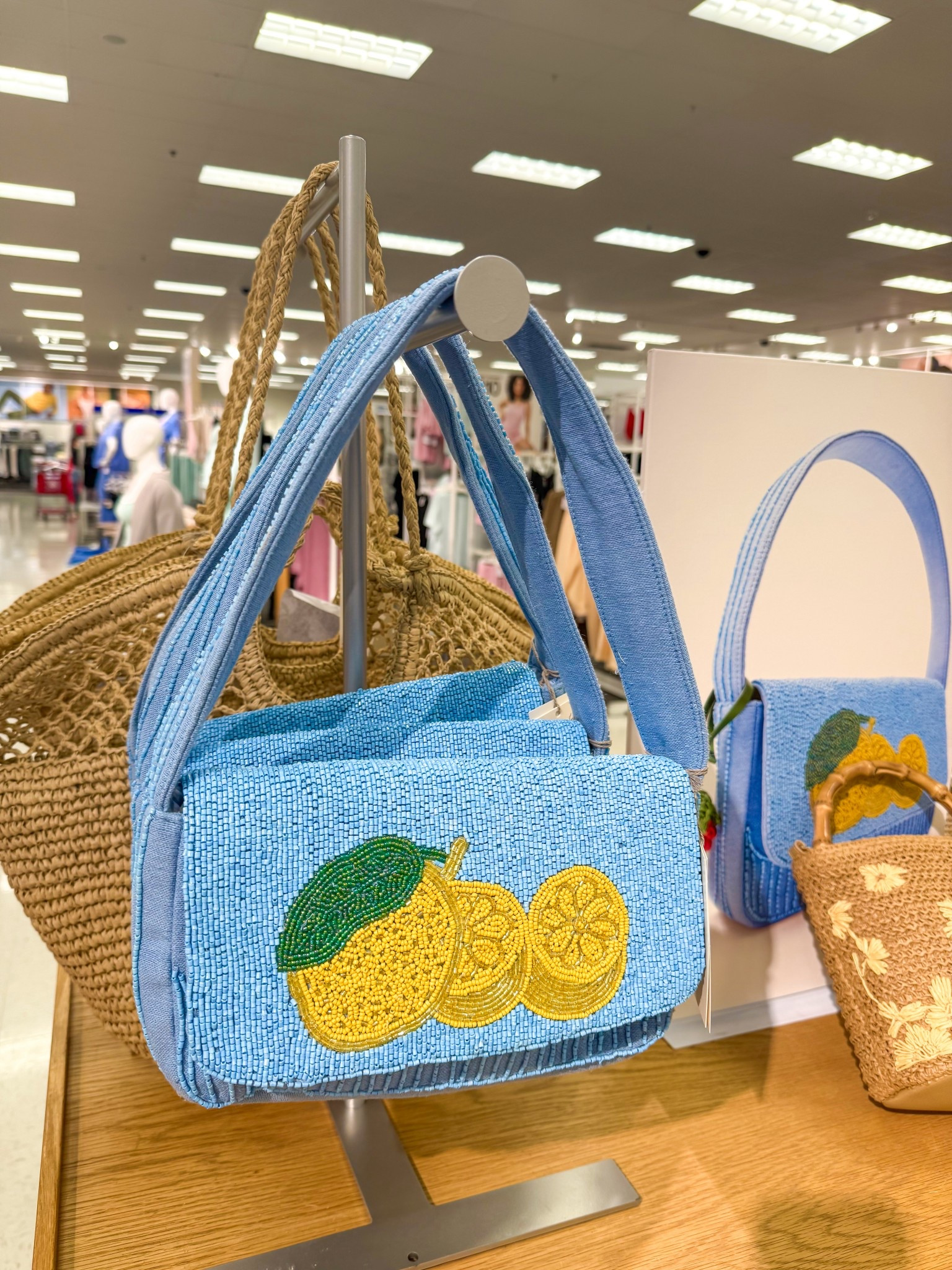 Beaded purse / summer fashion 





Beaded handbag 
Resort wear 
Vacation outfit 
Target style
Target finds 


#LTKTravel #LTKSeasonal