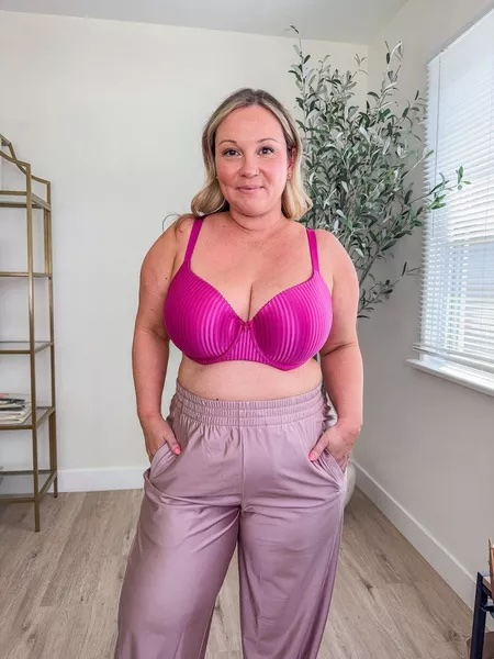 The elder millennial in me is screaming, because @victoriassecret is still that girl! 

If you have a larger bust and need a bra that helps support and smooth you out, I’ve got the perfect solution! The Body by Victoria Lightly Lined Demi Bra! It’s incredible! It’s comfortable and feels barely there which I love! And it’s under $60! 👏🏼👏🏼 My entire order was so good! Victoria has still got it! 👌🏼



Summer outfits 2026, lingerie, bras, undies, bralette, undergarments, bombshell, demi bra, shelli enright, stylenright

#LTKgrwm #LTKootd