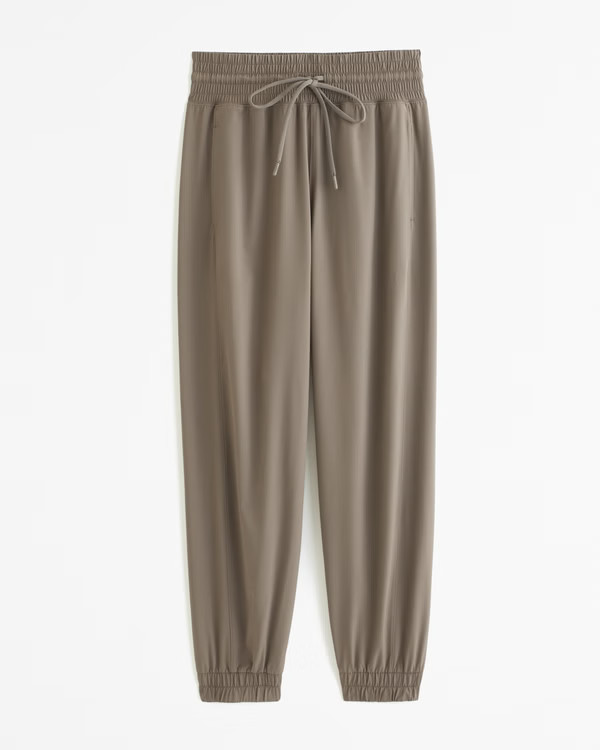 YPB motionTEK Jogger | Abercrombie & Fitch (US)