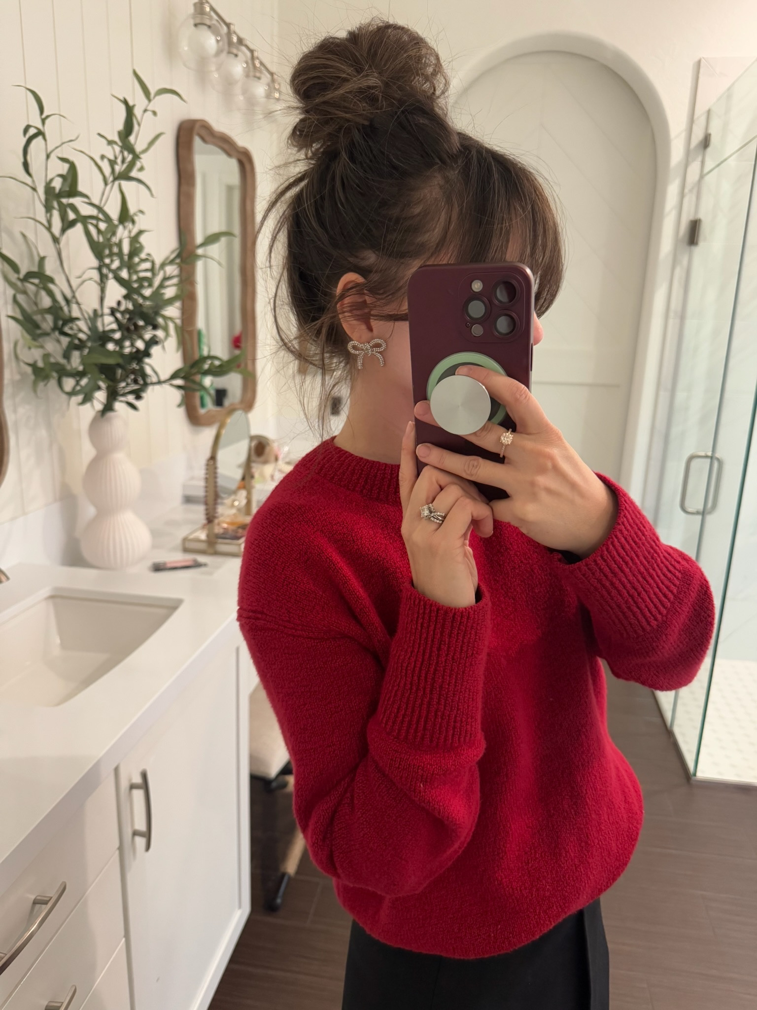 Loveee these earrings!


Winter trends, winter outfit inspo, bow earrings, red sweater, trendy fashion, mom style, everyday outfit inspoo

#LTKSeasonal #LTKStyleTip