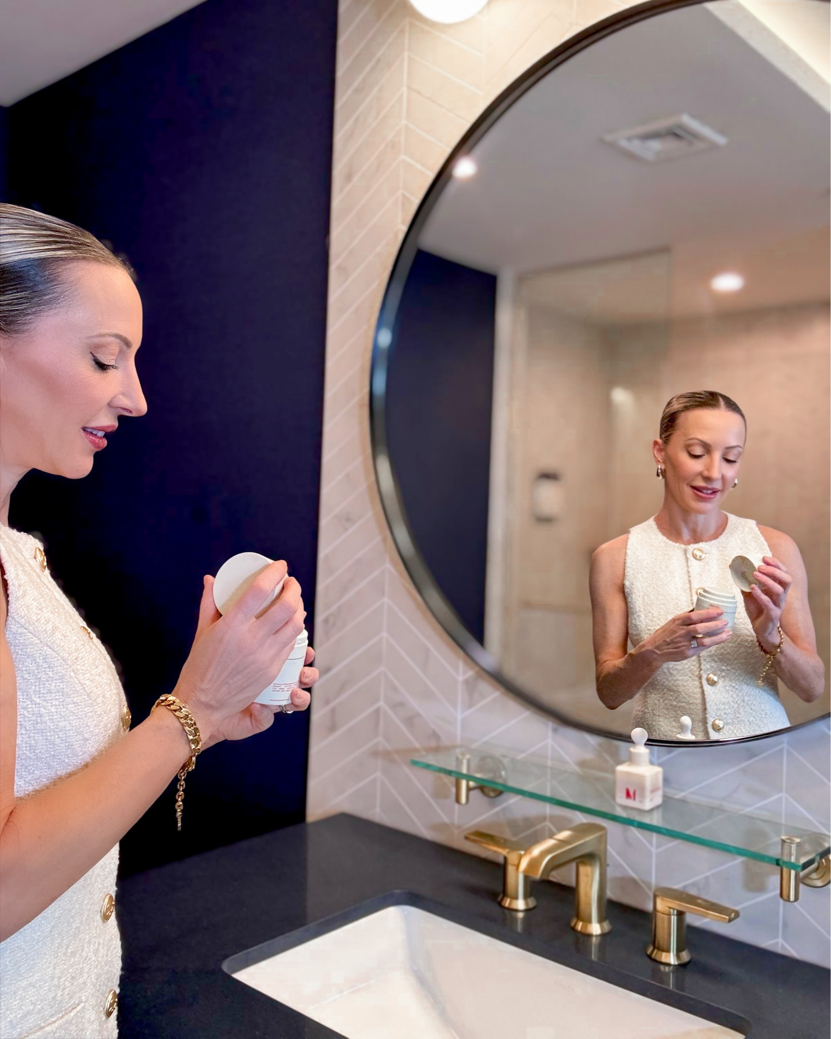 Dr Diamonds Metacine Instafacial Collection is a streamlined anti-aging skincare routine. Use the plasma in the morning and plasma and emulsion at night to rejuvenate and transform skin. The Plasma features Dr Diamonds Metacine human growth factor and the Metacine emulsion is a bioactive retinoid night cream. 

#LTKOver40 #LTKBeauty #LTKHome