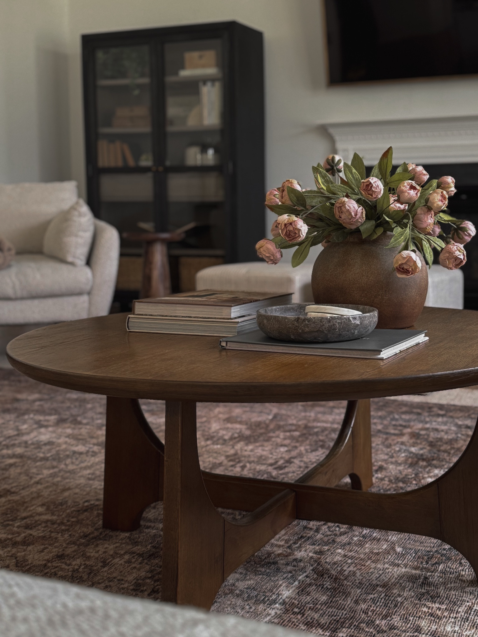 Love these beautiful peonies stems! I have the color "tan" which is more like a light blush color. I have 8 stems in this vase. Vase is from hobby lobby. 


Spring stems, viral peonies, faux flowers, coffee table decor, round coffee decor, living room decor, moody decor, vintage modern decor, spring decorr

#LTKHome