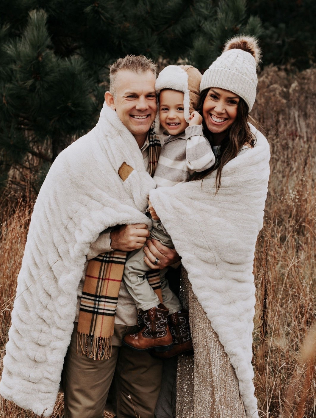 You know when this blanket makes your family pictures it’s THAT good!!