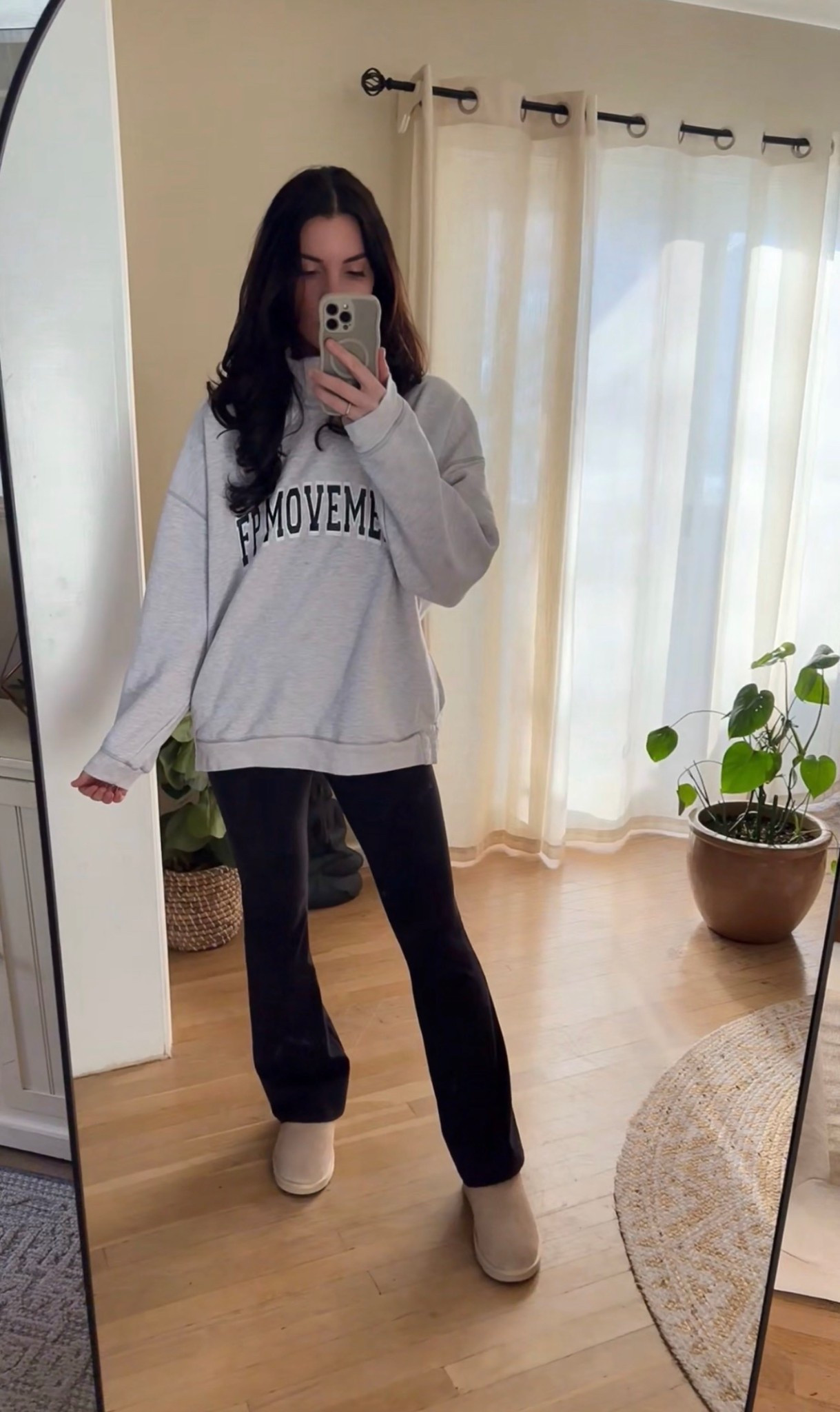 Today’s winter OOTD ❄️ obsessed with this oversized FP Movement mock neck that’s perfect for cold weather (and runs TTS!) Can’t go wrong with some bootcut leggings and cozy shearling booties aka my January uniform 😉🤍

#LTKootd #LTKmomlife #LTKvlog