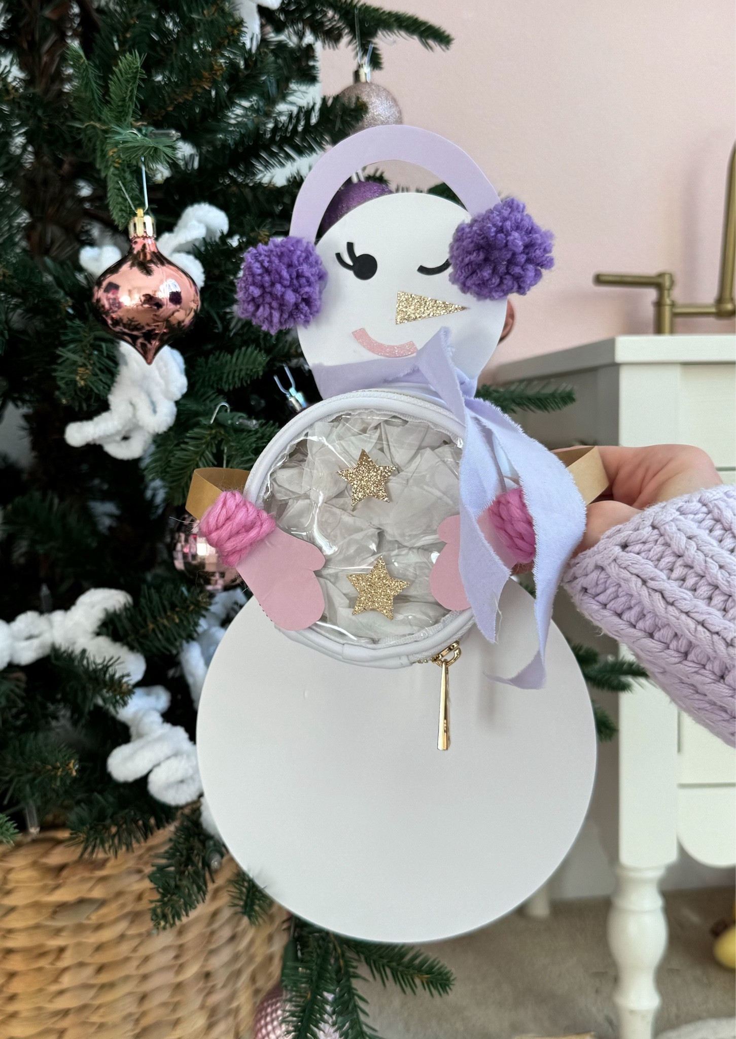 Teacher Gift Giving Magic✨☃️❄️

#LTKkids #LTKHoliday #LTKSeasonal