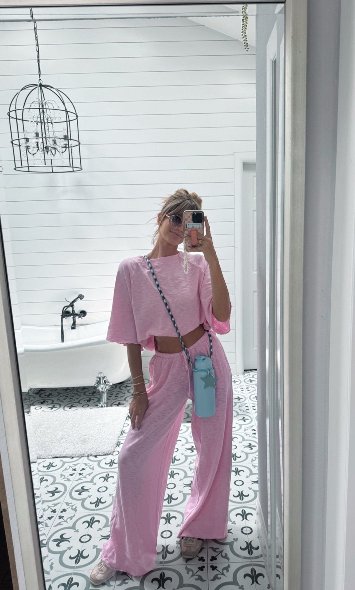 couldn’t decide what color to get this set in but couldn’t resist the pink! also a water bottle now counts as an accessory 🤪

#LTKootd #LTKmomlife #LTKSaleAlert