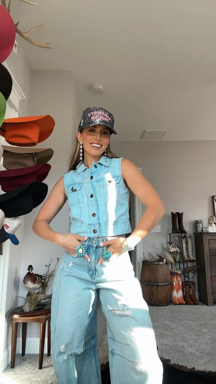 Denim on denim, both from Walmart!! #walmart #walmartfinds

#LTKgrwm #LTKootd #LTKFestival