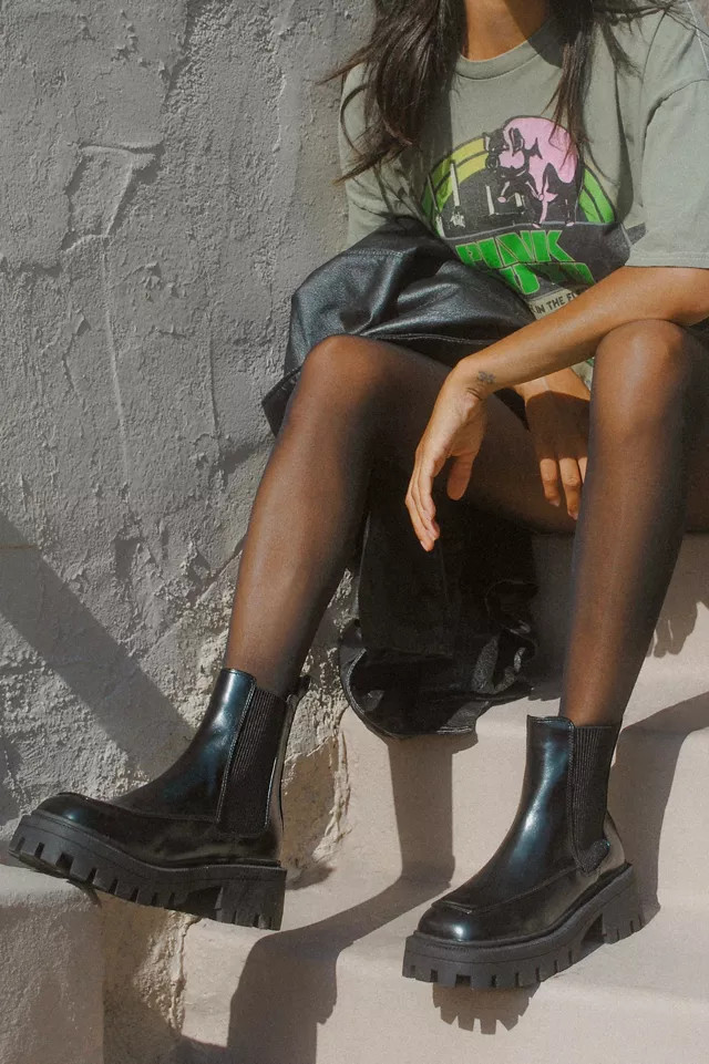 UO Chrissy Square-Toe Chelsea Boot | Urban Outfitters (US and RoW)