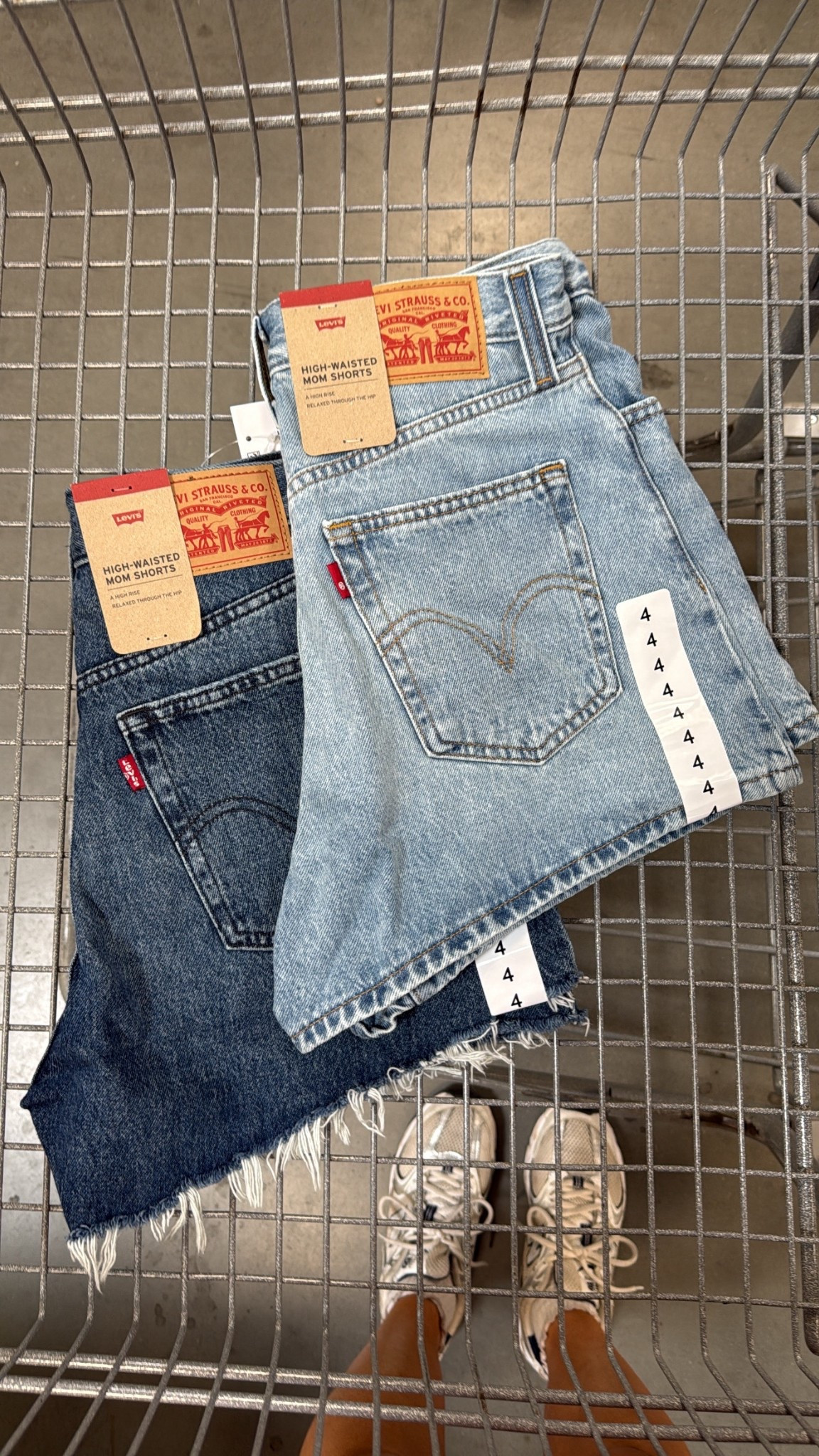 $26 Levi Mom Shorts from SamsClub 😍

#LTKSpringSale #LTKSeasonal #LTKootd