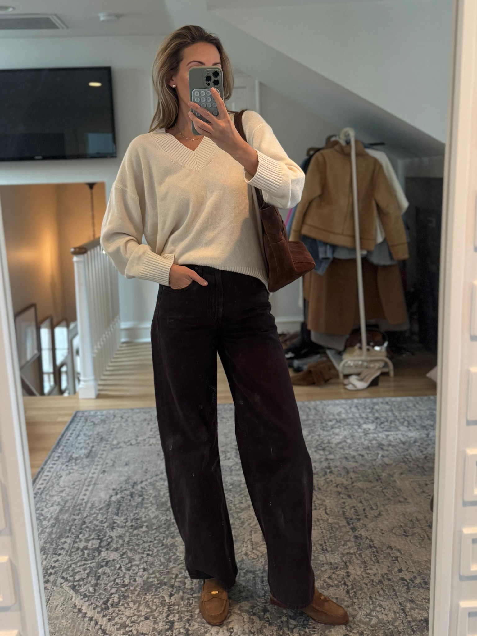 @onequince has the best spring sweaters and this cashmere v-neck is a favorite #quincepartner 


#LTKgrwm #LTKOver40 #LTKmomlife