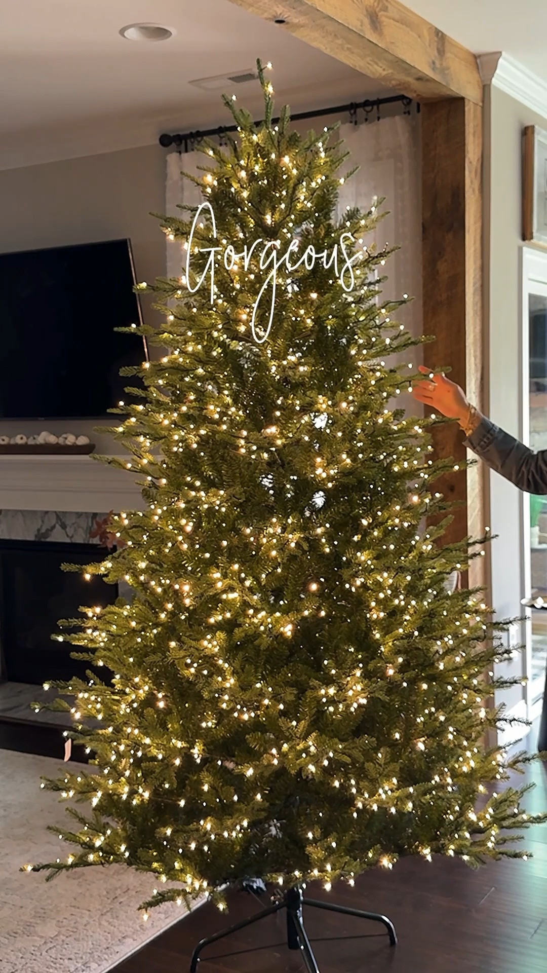 I Finally Got The Viral Twinkling Tree!!

It’s stunning!! Absolutely gorgeous. It comes in 7.5’, 9’, 12’ and now 15’. You can get flocked or unflocked…full or slim. There are 2500 color-changing micro fairy LED lights. 

I have the 7.5’ full Twinkling Grand Duchess Balsam Fir Tree🥰

#LTKStyleTip #LTKHome #LTKSeasonal