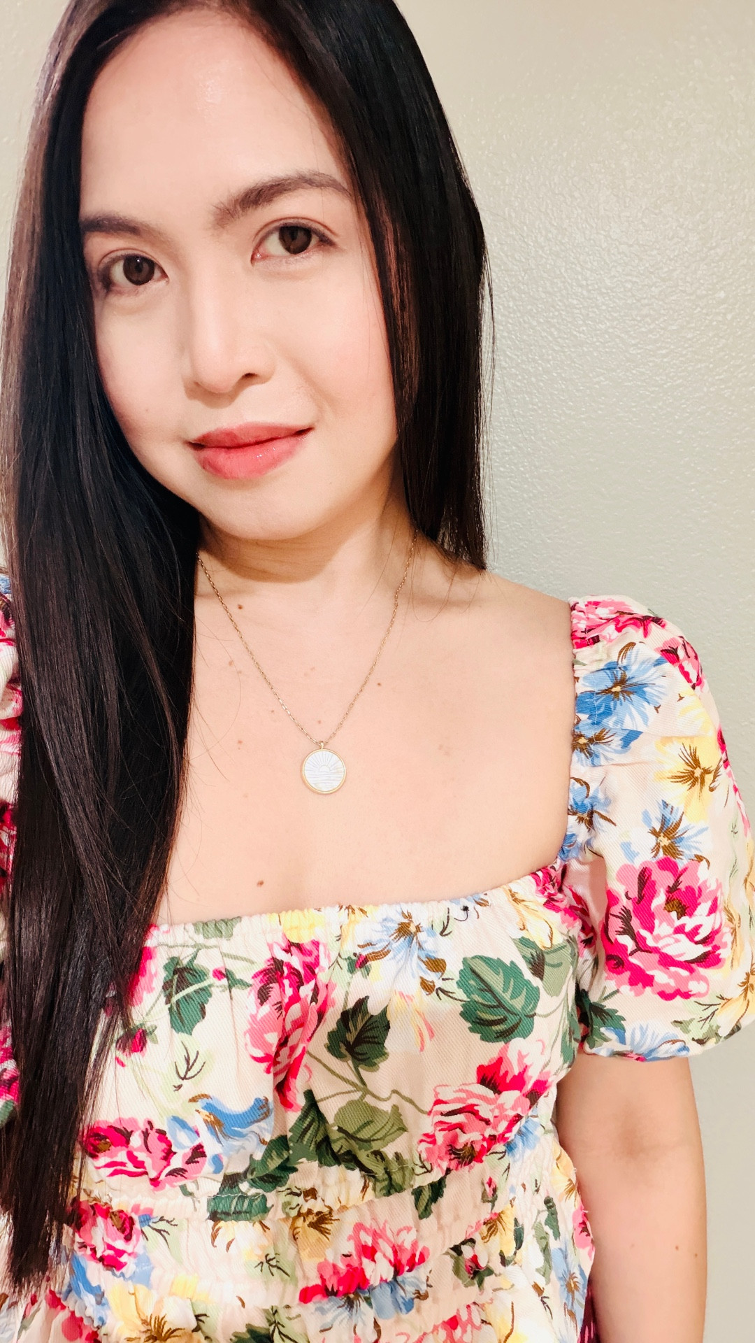 Easy Spring look!😌🌸Great for parties, weddings or travel. Top is now $35!😘💖🌸Skirt is easy great with sneakers or heels🌸💖


#ltkfindsunder50 #ltktravel #ltkootd #ltkspringstyle #ltkparties #ltkweddings #ltkevents #ltkworkwear

#LTKSaleAlert #LTKSeasonal #LTKWedding