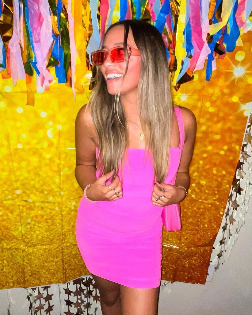 This is one of my favorite dresses I’ve ever bought! I got a size 2, but I’m now a size 4 and this one still fits nicely! Definitely stretchy and SO cute AND it’s on sale!

#LTKFindsUnder50 #LTKSeasonal #LTKFindsUnder100