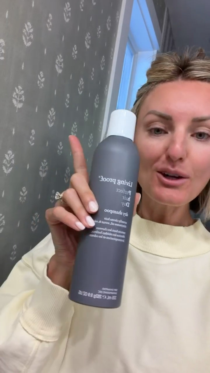 Nordstrom has so many of my favorite beauty products! This dry shampoo & self tanner have been on repeat for me for years! @nordstrombeauty #nordstrompartner

Loverly Grey, Nordstrom, beauty finds, hair care, self tanner

#LTKBeauty