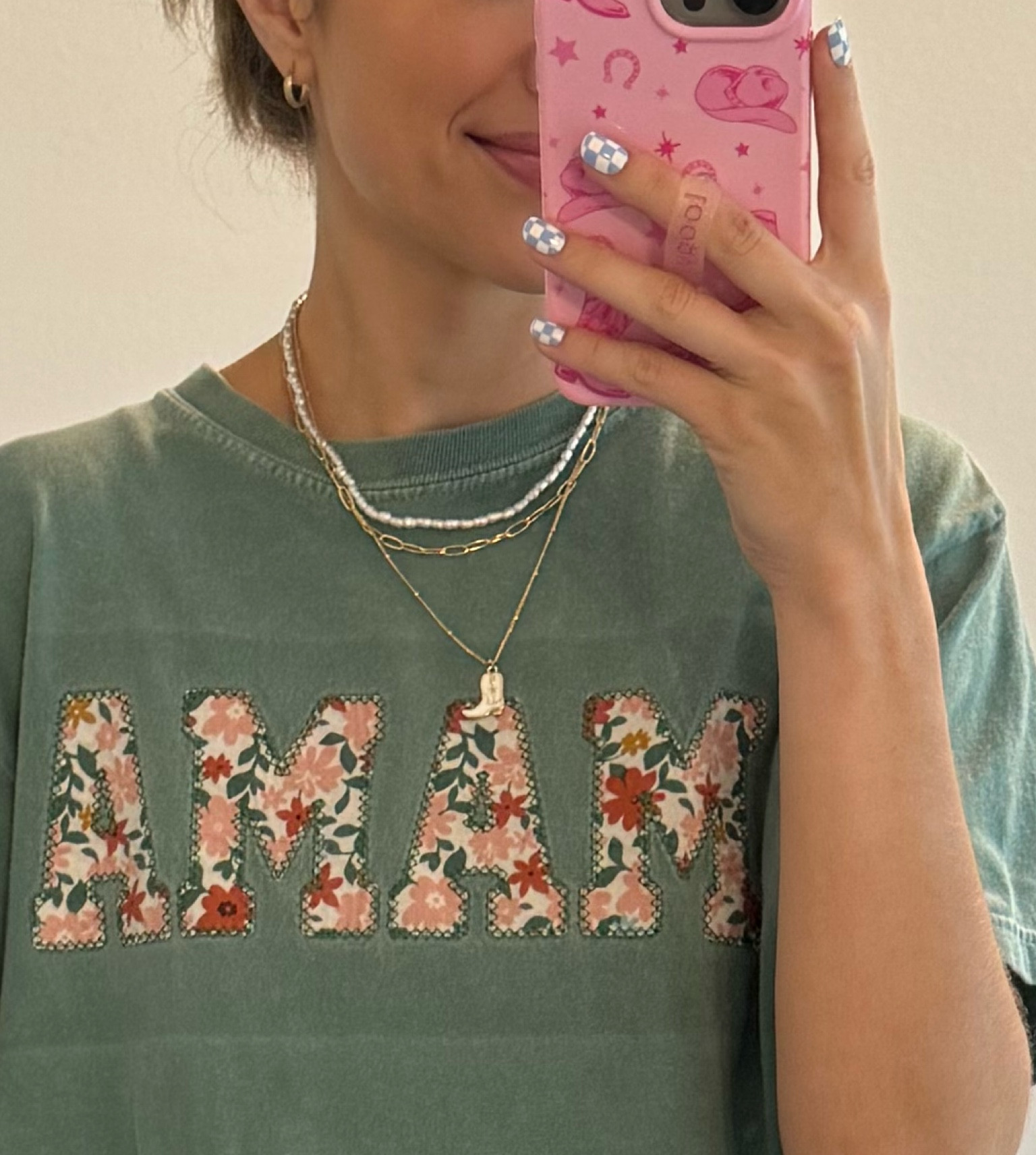 Western necklace | layered necklace | bow | nails 

#LTKBeauty #LTKFindsUnder50 #LTKStyleTip