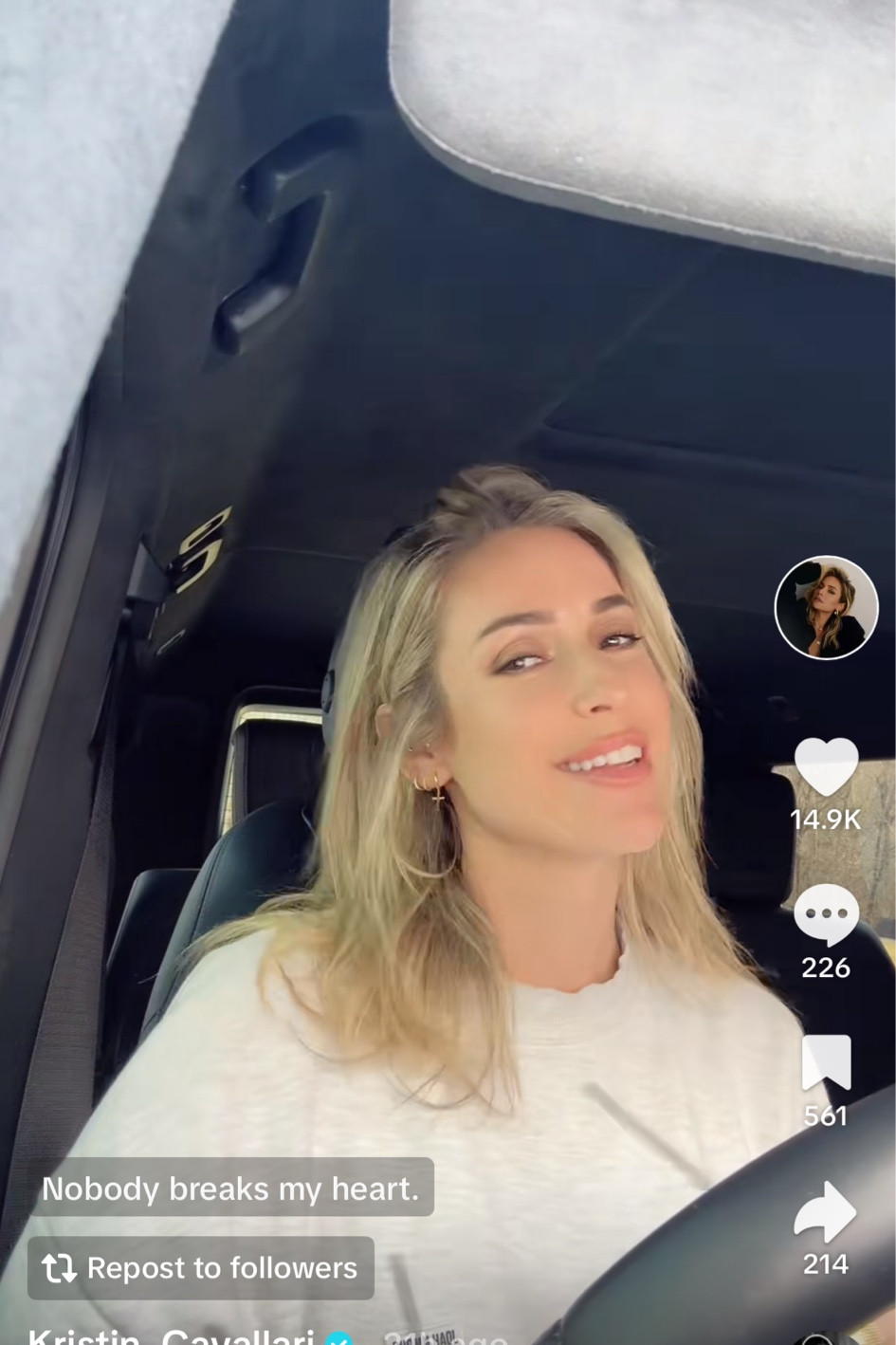 Kristin Cavallari’s Sweatshirtt

#LTKMostLoved #LTKActive #LTKStyleTip