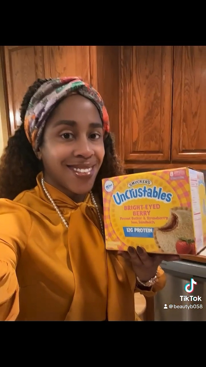 #ProductReview Easy, Delicious and Nutritious! I was really impressed with the packaging with very vibrant in pretty colors. The value is really good because you get eight sandwiches in a package. The instructions were very simple. Simply take a sandwich out of the freezer, let it thaw to room temperature and enjoy. The taste and texture were surprisingly good, given it came out of the freezer. The bread was fresh and soft. I really like that you get 12 g of protein as well. I highly recommend! @influenster @uncrustables #complimentary #UncrustablesInfluenster