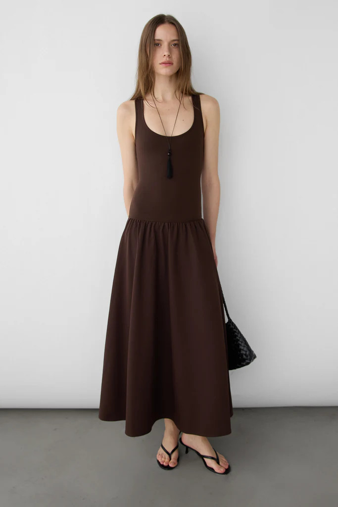 CONTRAST FABRIC SLEEVELESS MAXI DRESS | OAK + FORT