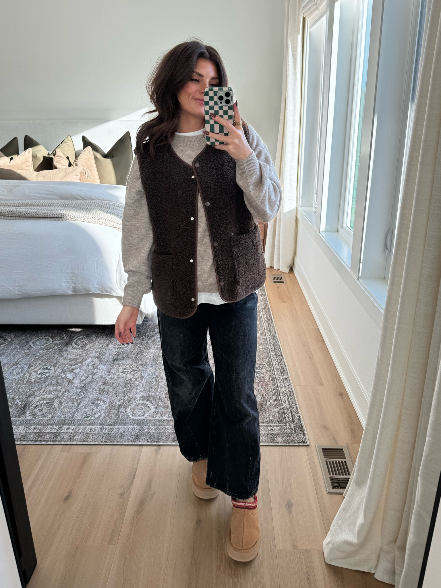 Guys- THIS VEST!!!!!! 🤯 RUN to buy this one! I’m wearing a medium for an oversized fit. I could think of a million ways to style this!! Amazing quality and super affordable!
Sherpa vest outfit, winter mountain outfit, oversized vest outfit, platform Ugg outfit

#LTKFindsUnder100 #LTKFindsUnder50 #LTKStyleTip