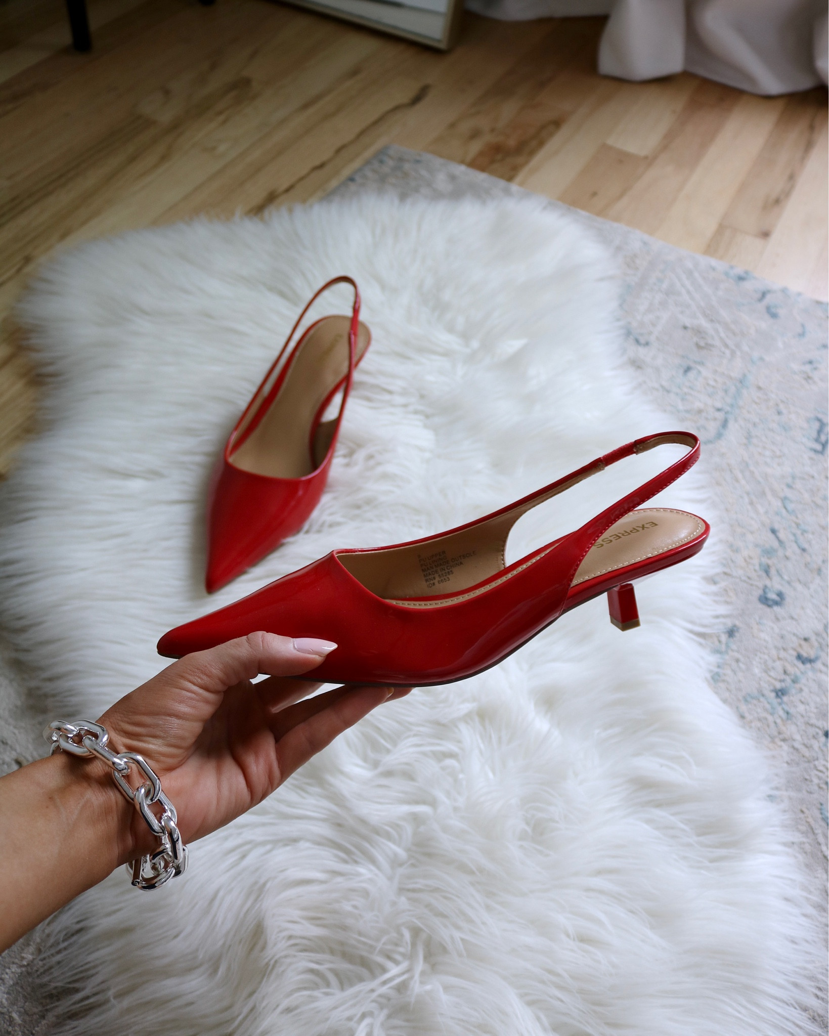 Fall 2023 fashion trend: pops of red!

#LTKshoecrush