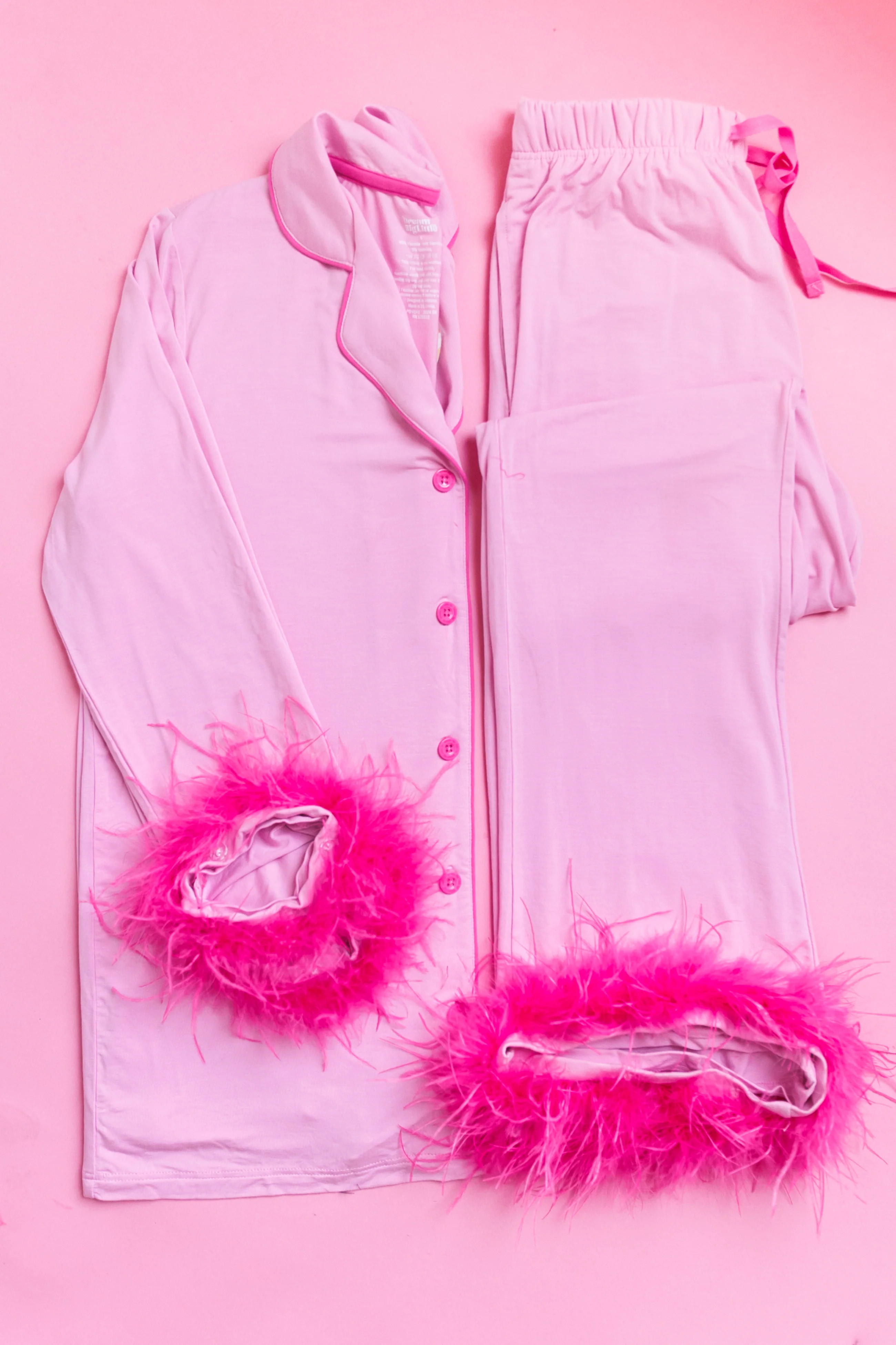 BUBBLEGUM WOMEN’S RELAXED FLARE FEATHERED DREAM SET | Dream Big Little Co.