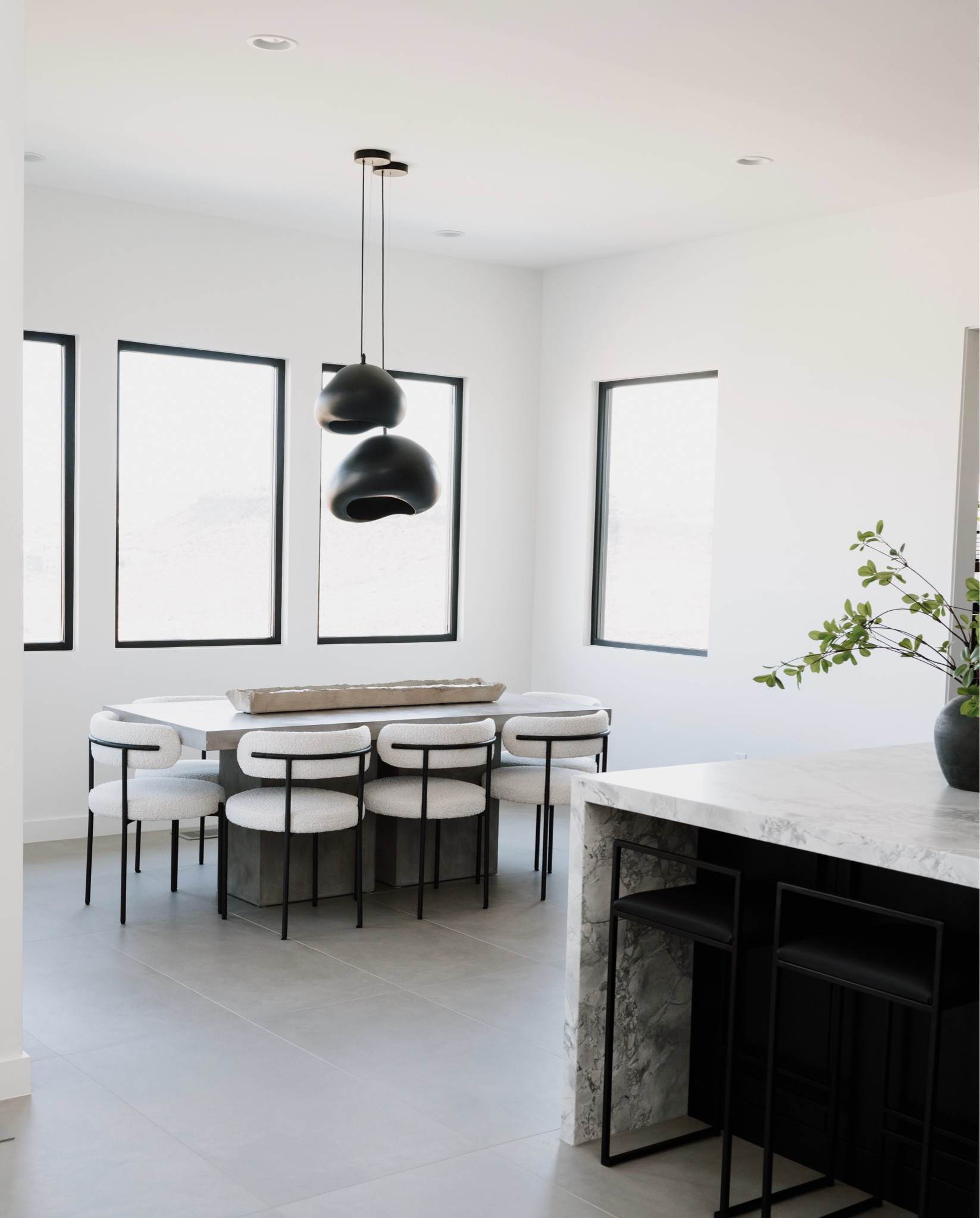 Love how our dining room turned out!!

#LTKHome