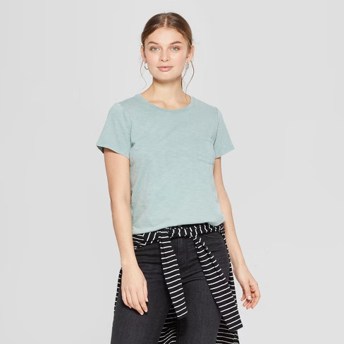 Women's Short Sleeve Crew Neck Meriwether Pocket T-Shirt - Universal Thread™ | Target