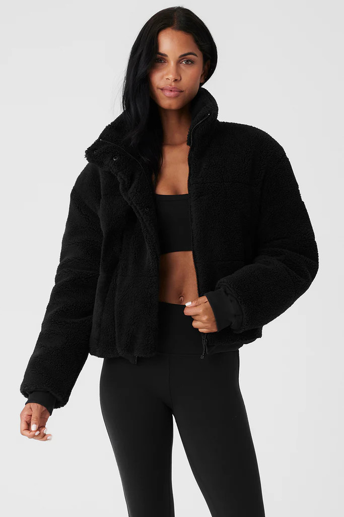 Sherpa Snow Angel Puffer - Black | Alo Yoga (US)
