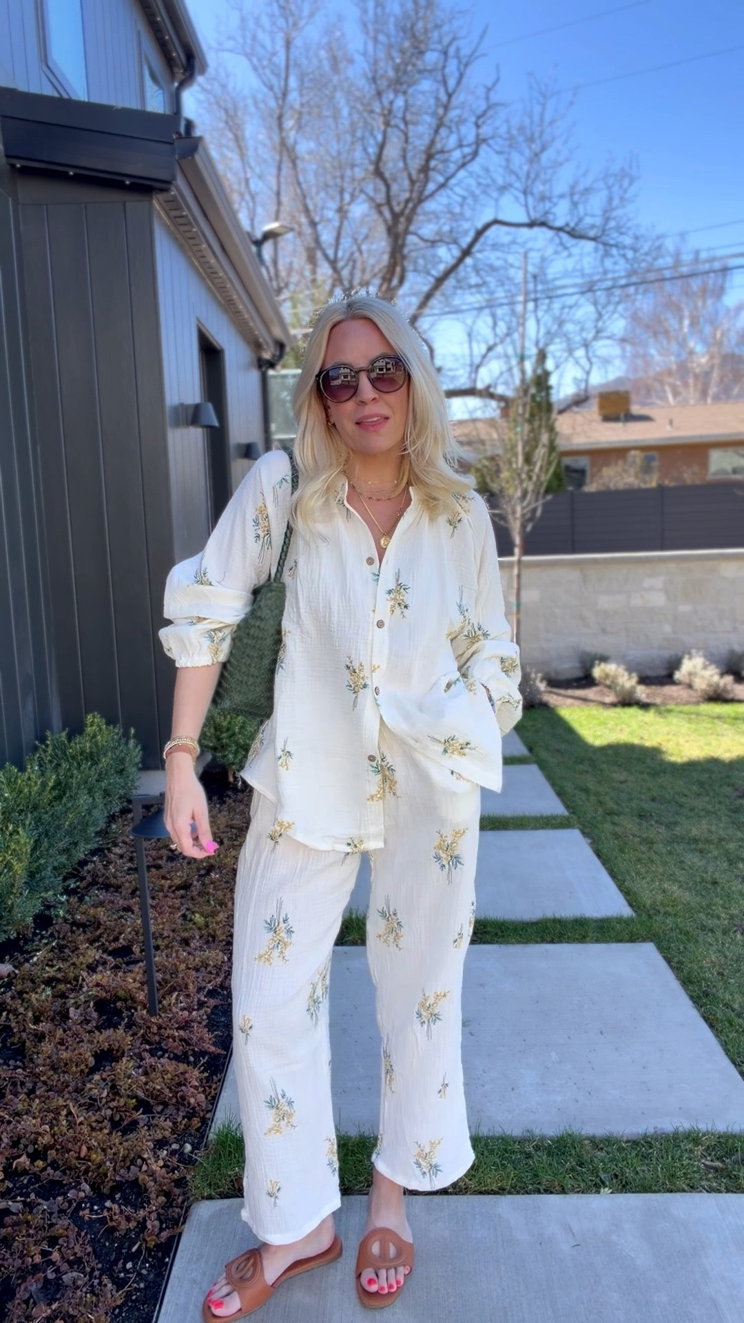 This linen set from Amazon looks and feels so expensive! 

#LTKgrwm #LTKootd #LTKmomlife