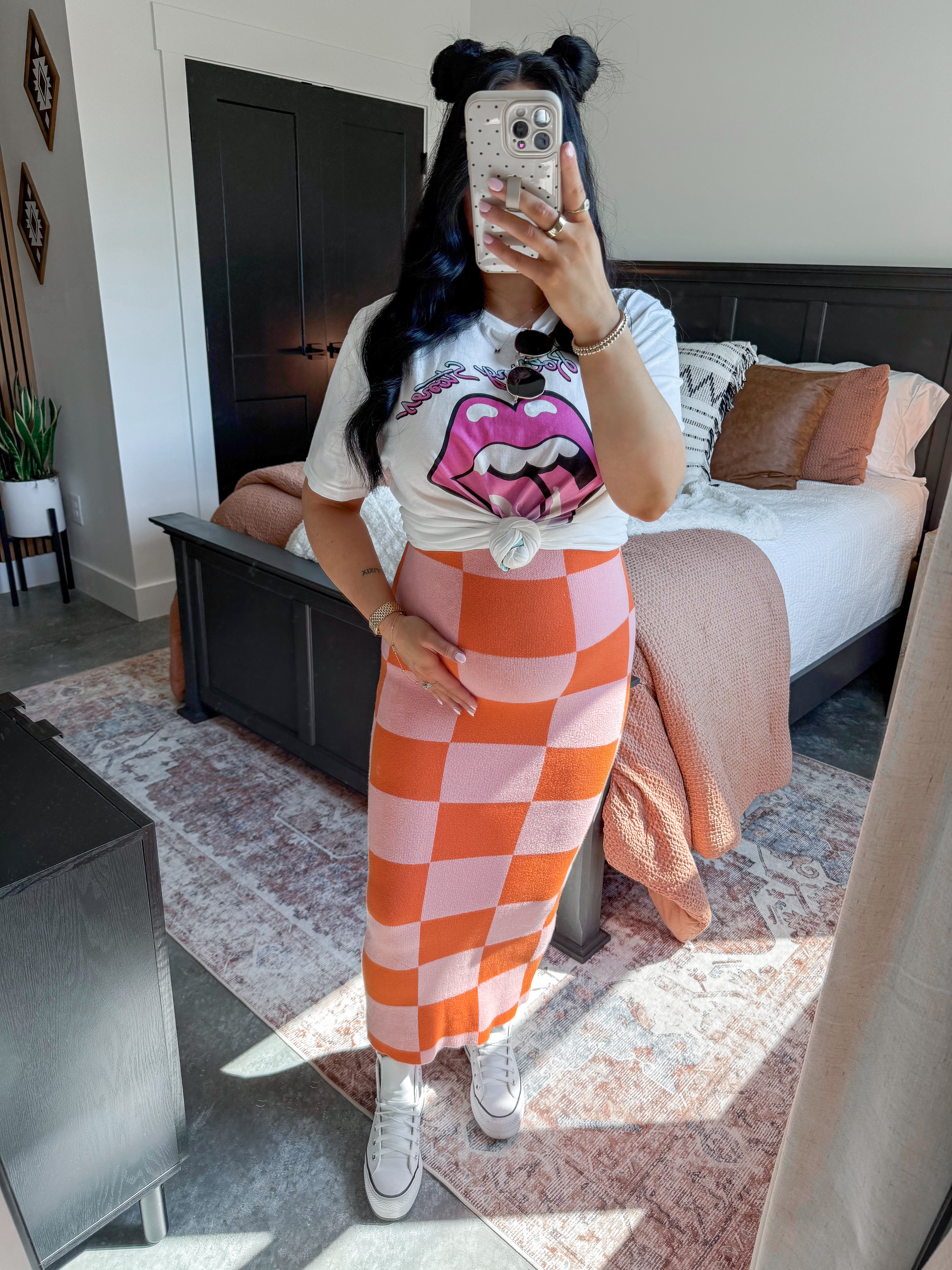 Must Have Knit Dress for Spring 💕🧡

Dress - small
Band Tee - men's large

Can't stop won't stop wearing checkered print! Love this pink and orange combo for spring! Styled it with this band tee that I front knotted and finished the look with my white leather platform converse sneakers! (Owned this dress pre-pregnancy, but also has enough stretch to work with my growing bump!)

 

 #LTKootd #LTKSeasonal #LTKBump
