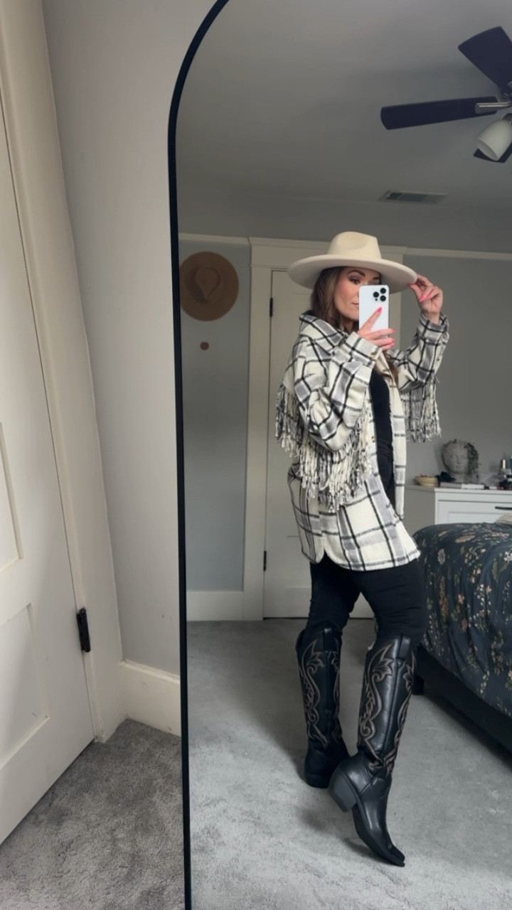 Cody Johnson country concert fit! 🖤 🎶 

#LTKstyletip #LTKshoecrush #LTKMostLoved