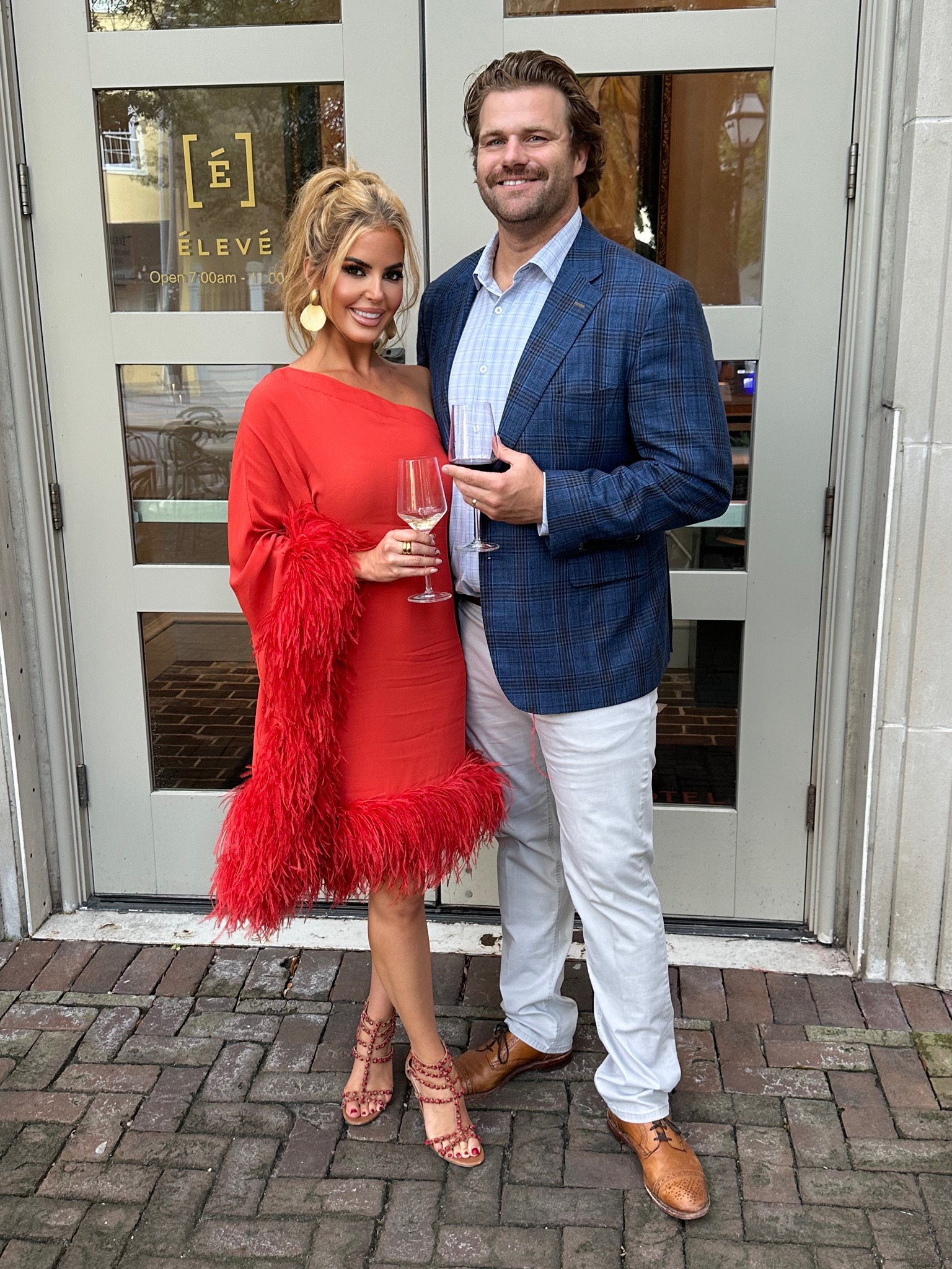 Feathers are still in 😍 wedding guest dress, fall wedding, feathers 

#LTKHoliday #LTKSeasonal #LTKwedding