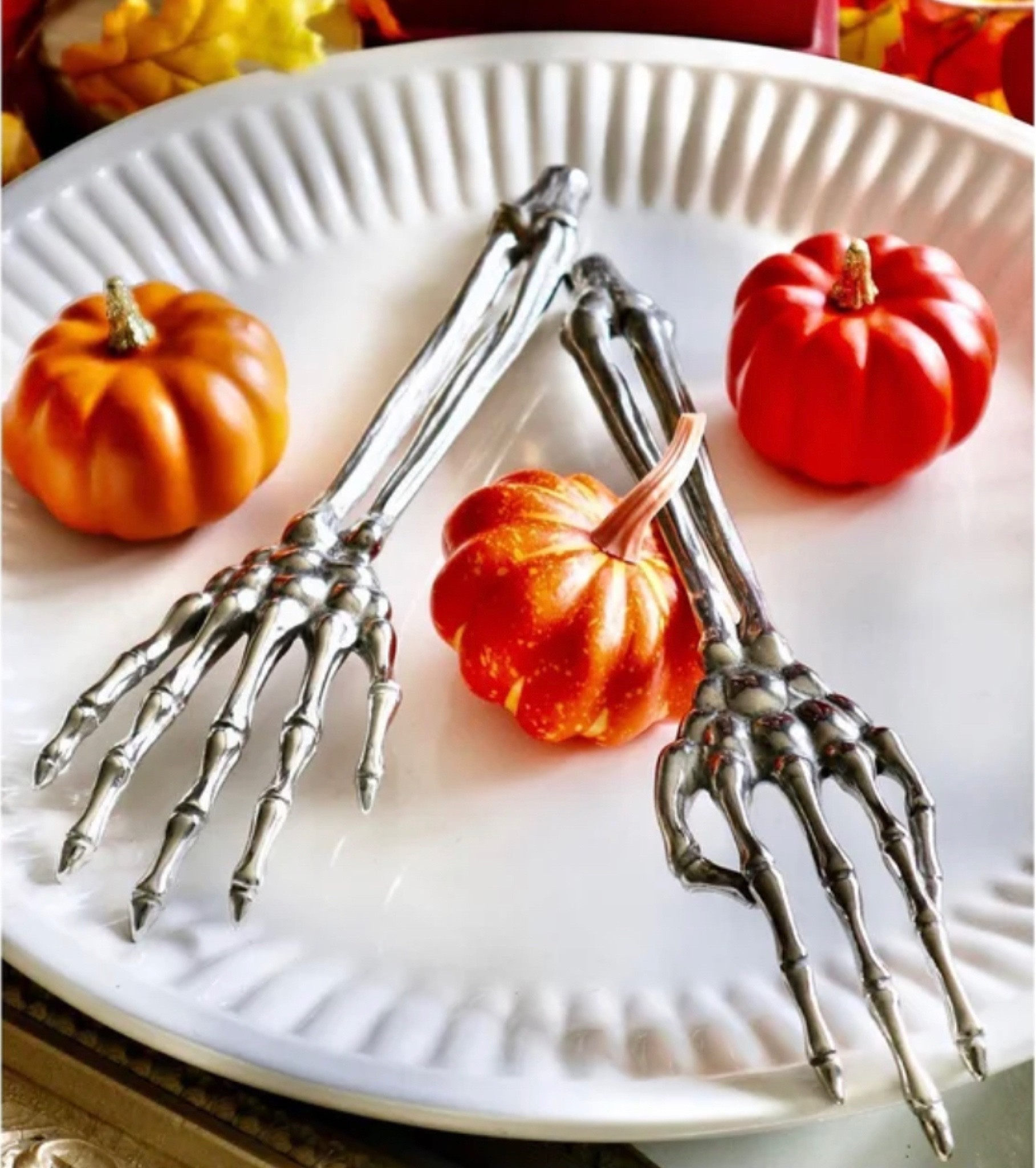 #skeleton #skeletonhands #skeletontongs #halloween #halloweenkitchen #skeletonarmtongs #saladtongs #home #homedecor #holiday #seasonal

#LTKHoliday #LTKSeasonal #LTKHalloween