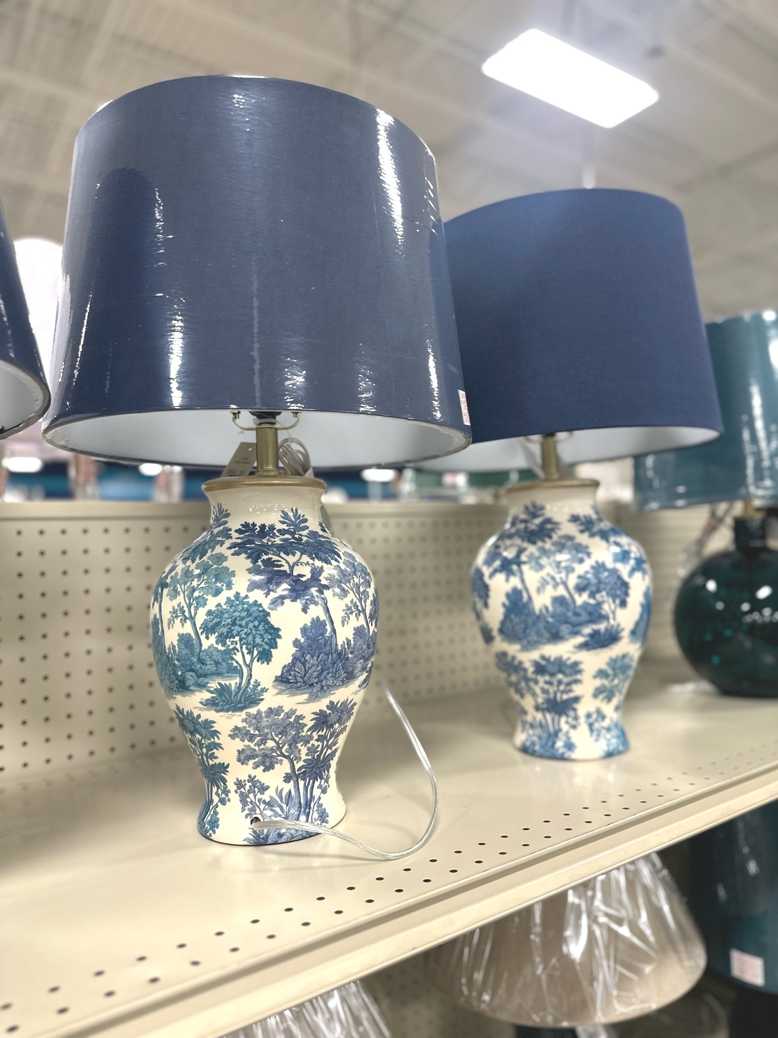 Beauty blue chinoiserie lamps.

These are so pretty in person and are currently on sale on-line.

lamps • home decor • lighting • cottage style •

#LTKHome #LTKOver40