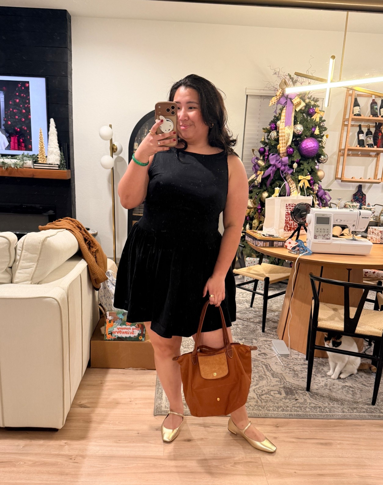 The house is still a little crazy from Christmas 🙈 but a cute causal outfit for my friend’s birthday dinner! 

#LTKHoliday #LTKPlusSize #LTKMidsize