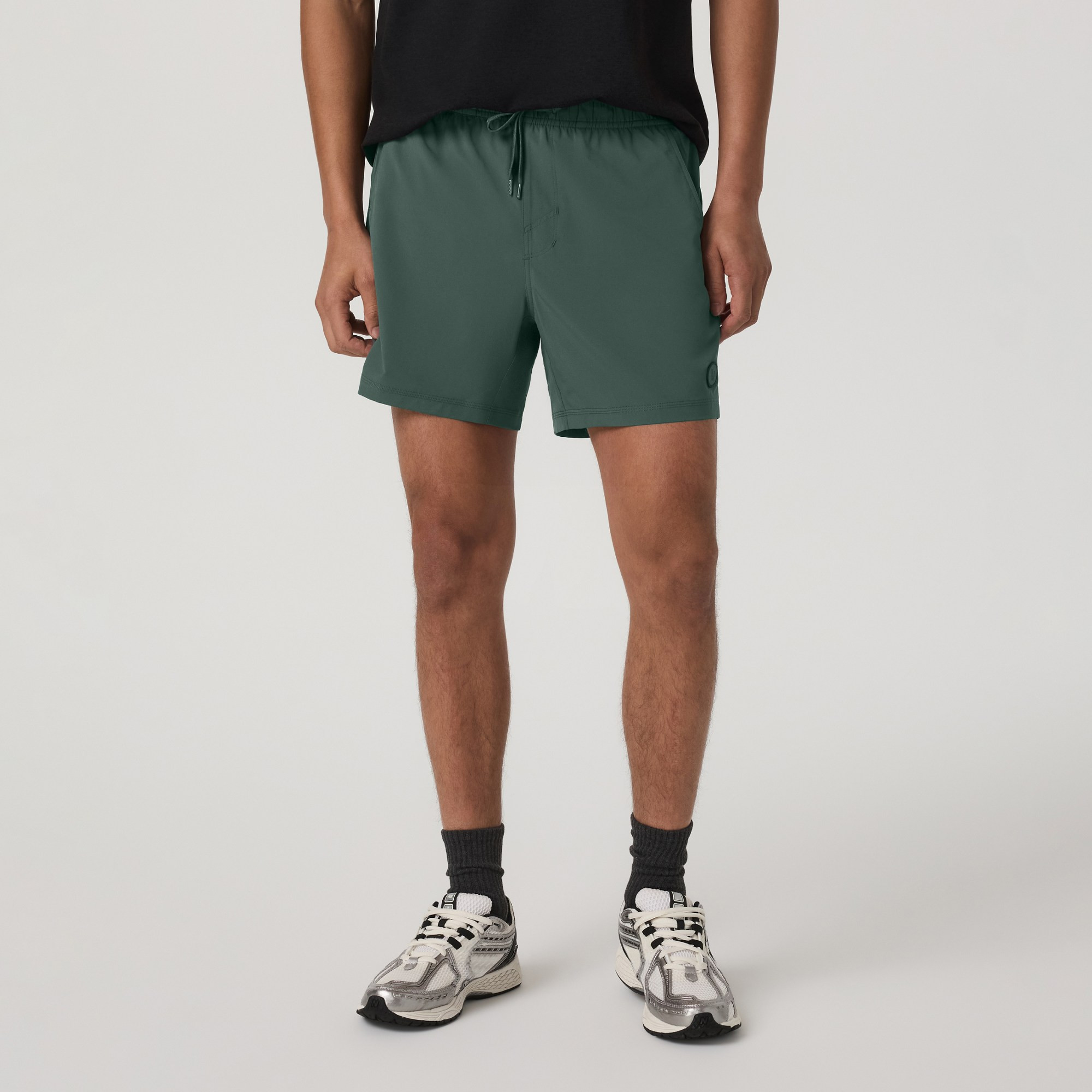 Vuori Men's Kore Lined Shorts 5"" Inseam Green XXL | REI