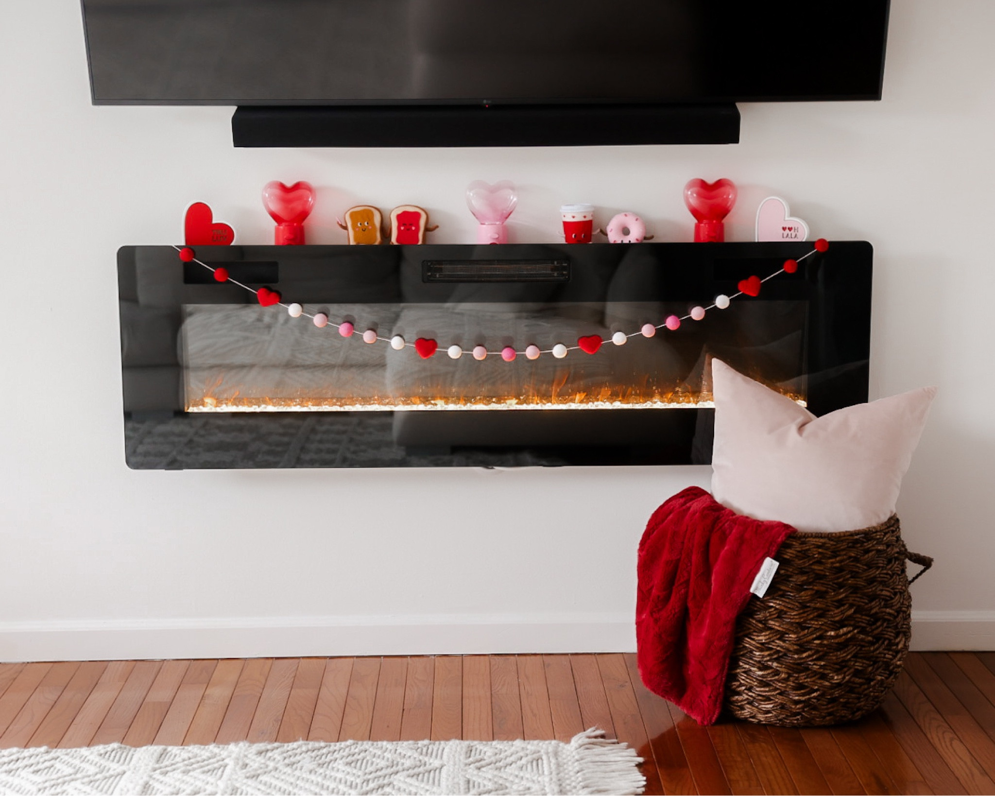 Valentine's Day DIY garland ❤️

#LTKhome #LTKfamily #LTKSeasonal