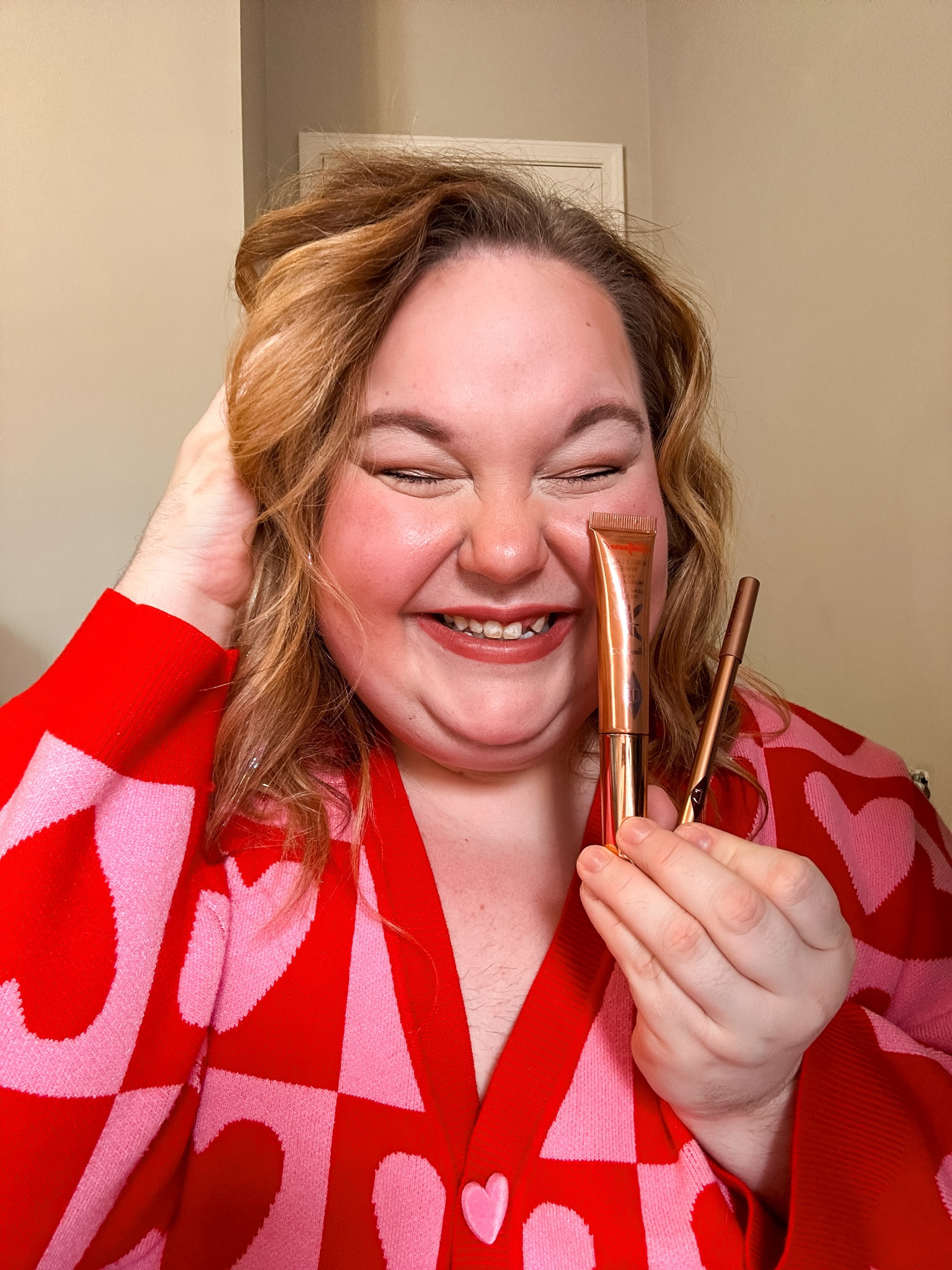 this plus size heart cardigan is giving me all the February and Valentine’s Day feels! 🥰✨

#LTKplussize