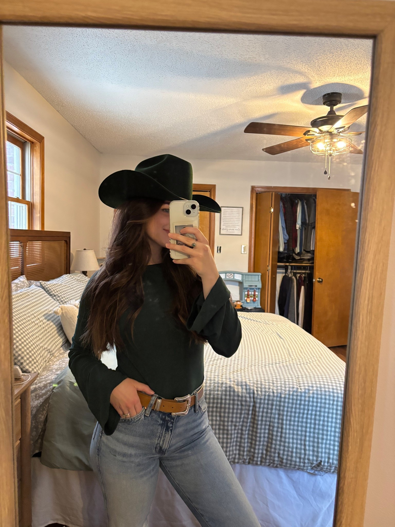 Emerald green hat and top! Date night outfit! Love a bell sleeve!!

#LTKootd #LTKgrwm #LTKvlog