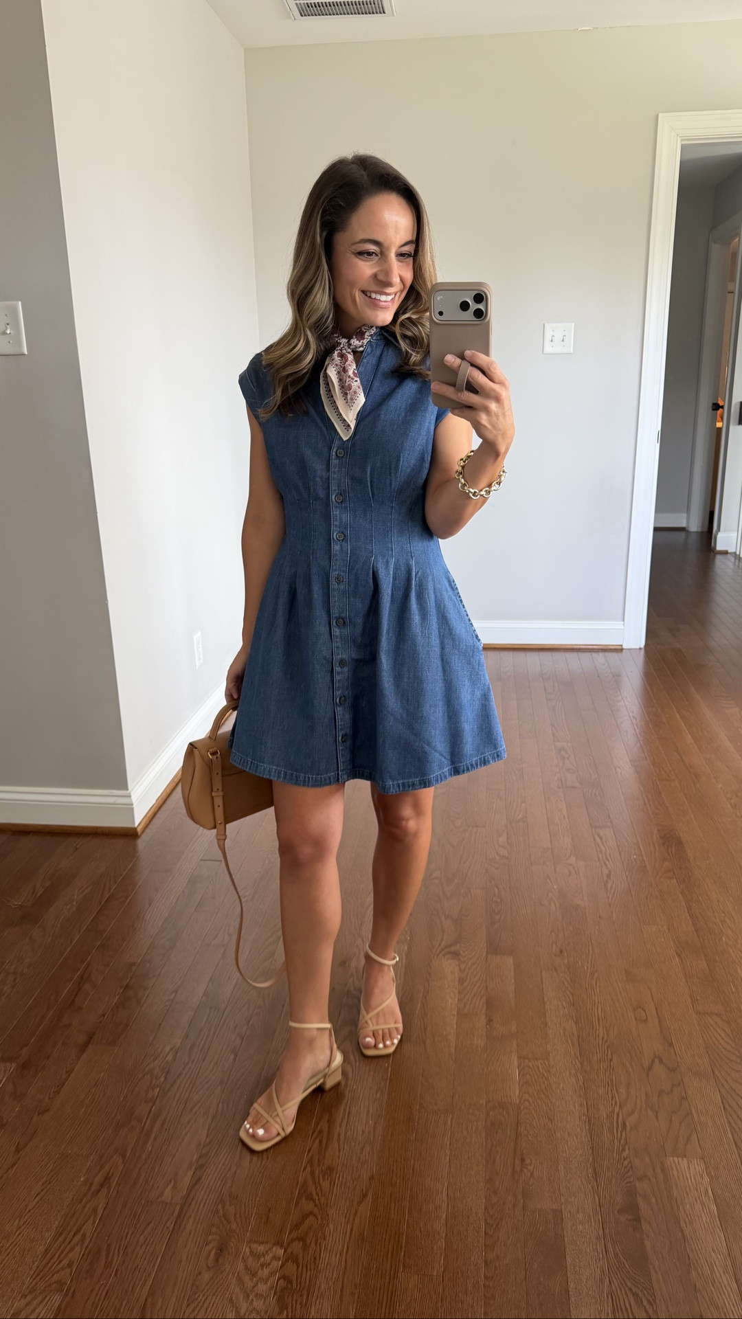 A cute chambray dress for petites! True to size I’m wearing petite xs. 

Dress: petite xs 
Shoes: true to size

#LTKPetite