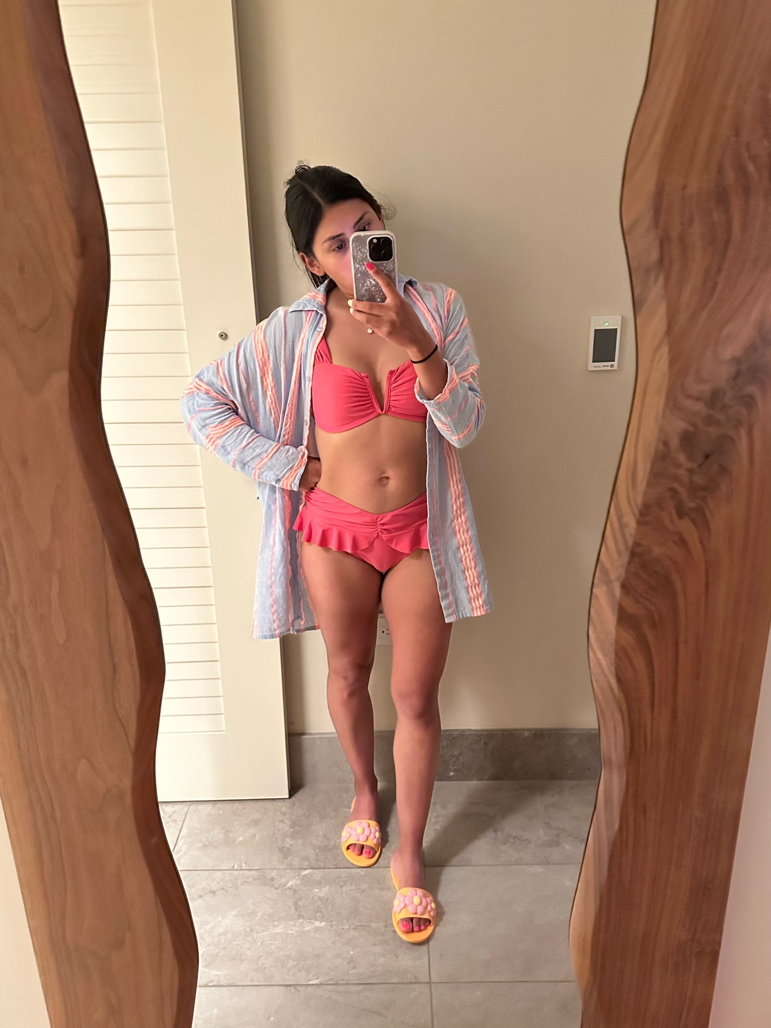 Under $40 👙 available in black and blue as well! Removable pads moderate back coverage  