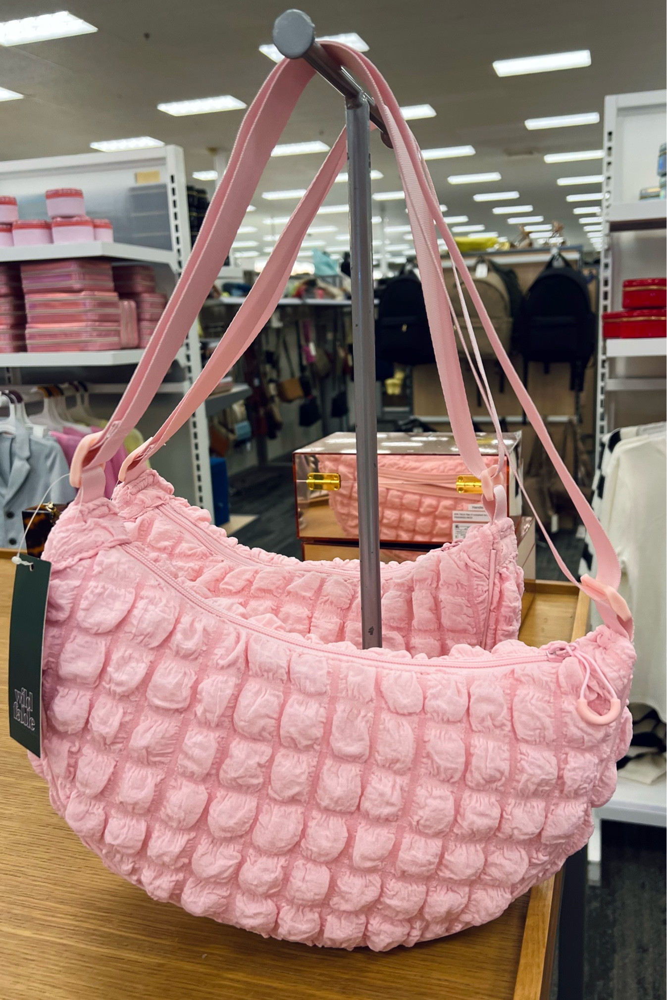 The perfect Valentine’s Day purse! Also perfect color for spring and summer!

#LTKMostLoved #LTKSeasonal