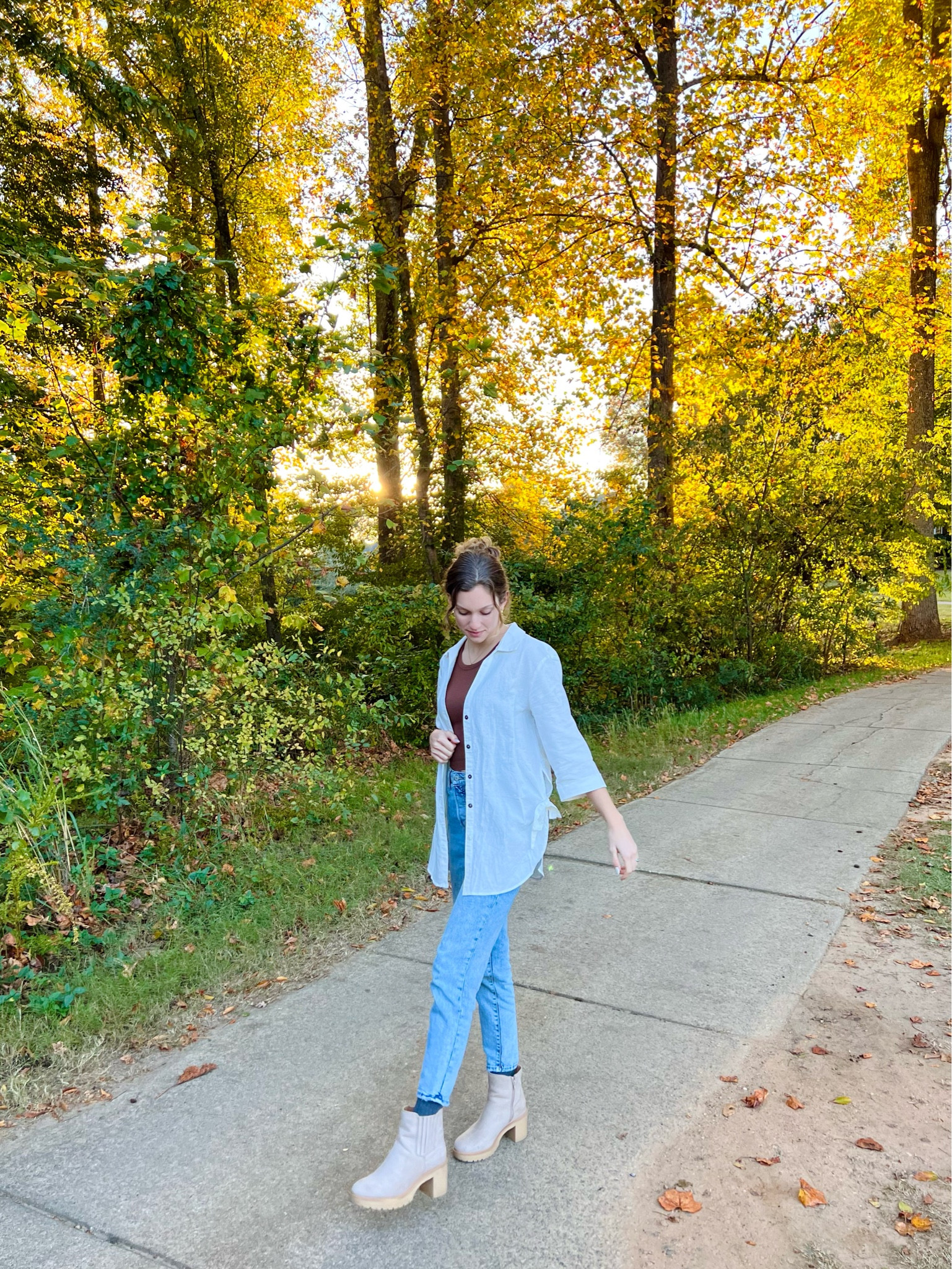 Golfing day with the family 😌⛳️

White button down shirt: Graecove, use code catherine20 (linked something similar)
Tank top: Aritzia (linked something similar)
Jeans: Old Navy
Boots: Target 


#LTKstyletip #LTKSeasonal #LTKunder50