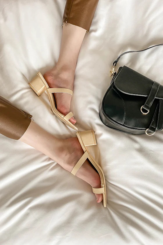 Fallyn Naked Vanilla Mules | Lulus (US)